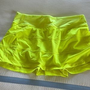 Lululemon skirt, size 6